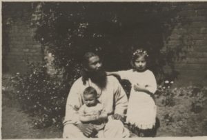 Hazrat Inayat Khan, Vilayat, and Noor, Summer 1917, London, UK