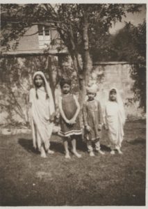 Noor, Vilayat, Hidayat, and Khairunissa. 1924, Fazal Manzil
