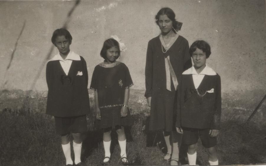 Vilayat, Khairunissa, Noor, and Hidayat. 1928