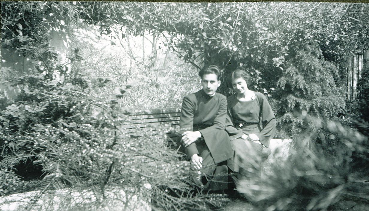 Noor and Vilayat, 1937, The Hague, The Netherlands